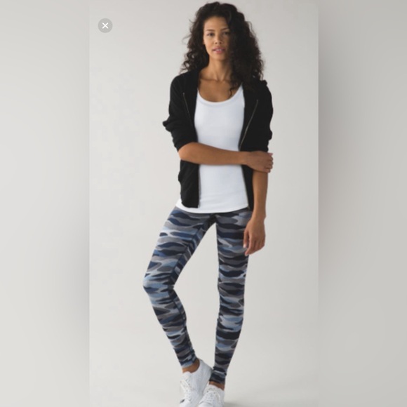 Lululemon Wunder Under Pant Leggings (Hi-Rise)
Mini Coast Camo Deep Navy Sz 8 - Picture 1 of 6